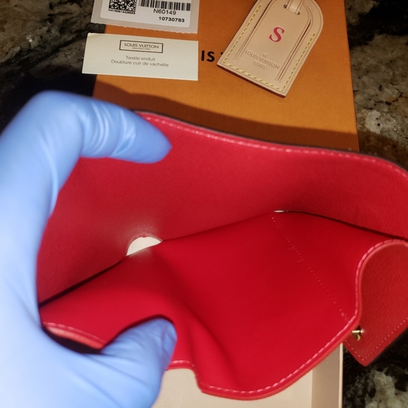 NEW Louis Vuitton Victorine Wallet - Picture 6 of 8